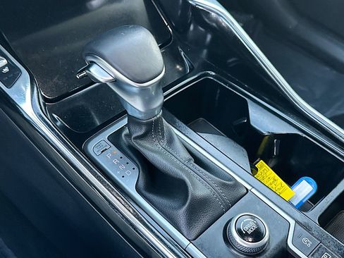 Used 2021 Kia Sorento SX image 18