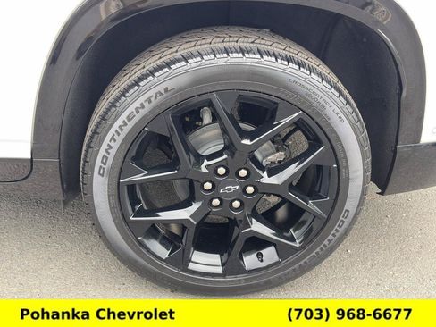 Used 2024 Chevrolet Traverse RS FWD image 33