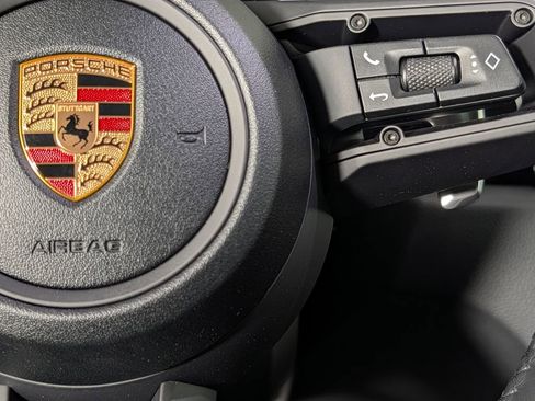 New 2026 Porsche Macan image 37