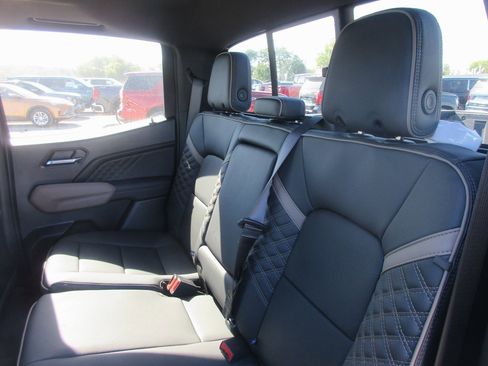 New 2026 GMC Canyon Denali image 14