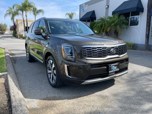 Used 2021 Kia Telluride S FWD image 3