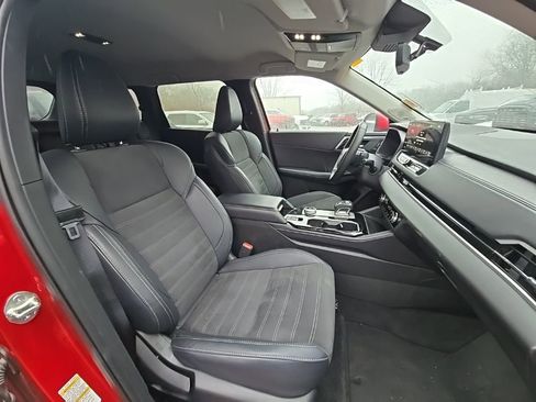 Used 2025 Mitsubishi Outlander SE image 17