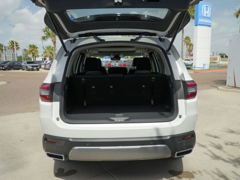 New 2026 Honda Pilot image 7