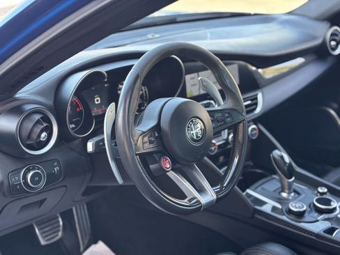 Used 2018 Alfa Romeo Giulia Quadrifoglio w/ Driver Assist Dynamic Package image 16