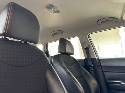 Used 2017 Kia Soul ! FWD image 18