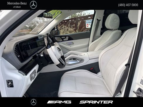 Used 2023 Mercedes-Benz Maybach GLS 600 4MATIC image 11