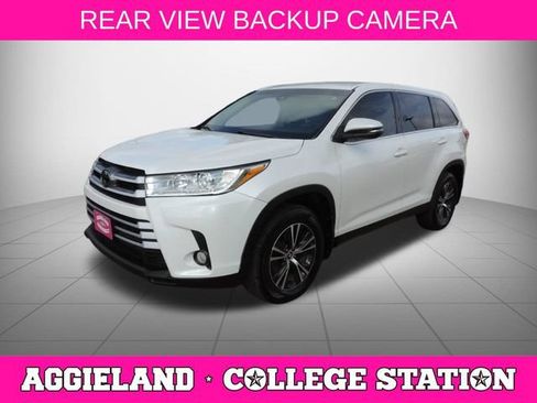 Used 2019 Toyota Highlander Plus FWD image 8