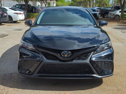 Used 2024 Toyota Camry SE FWD image 2