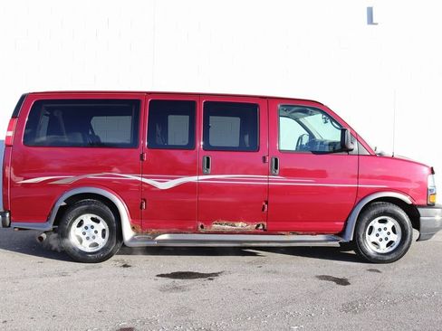 Used 2007 Chevrolet Express 1500 w/ Preferred Equipment Group image 42