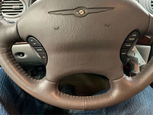 Used 2001 Chrysler 300M image 21