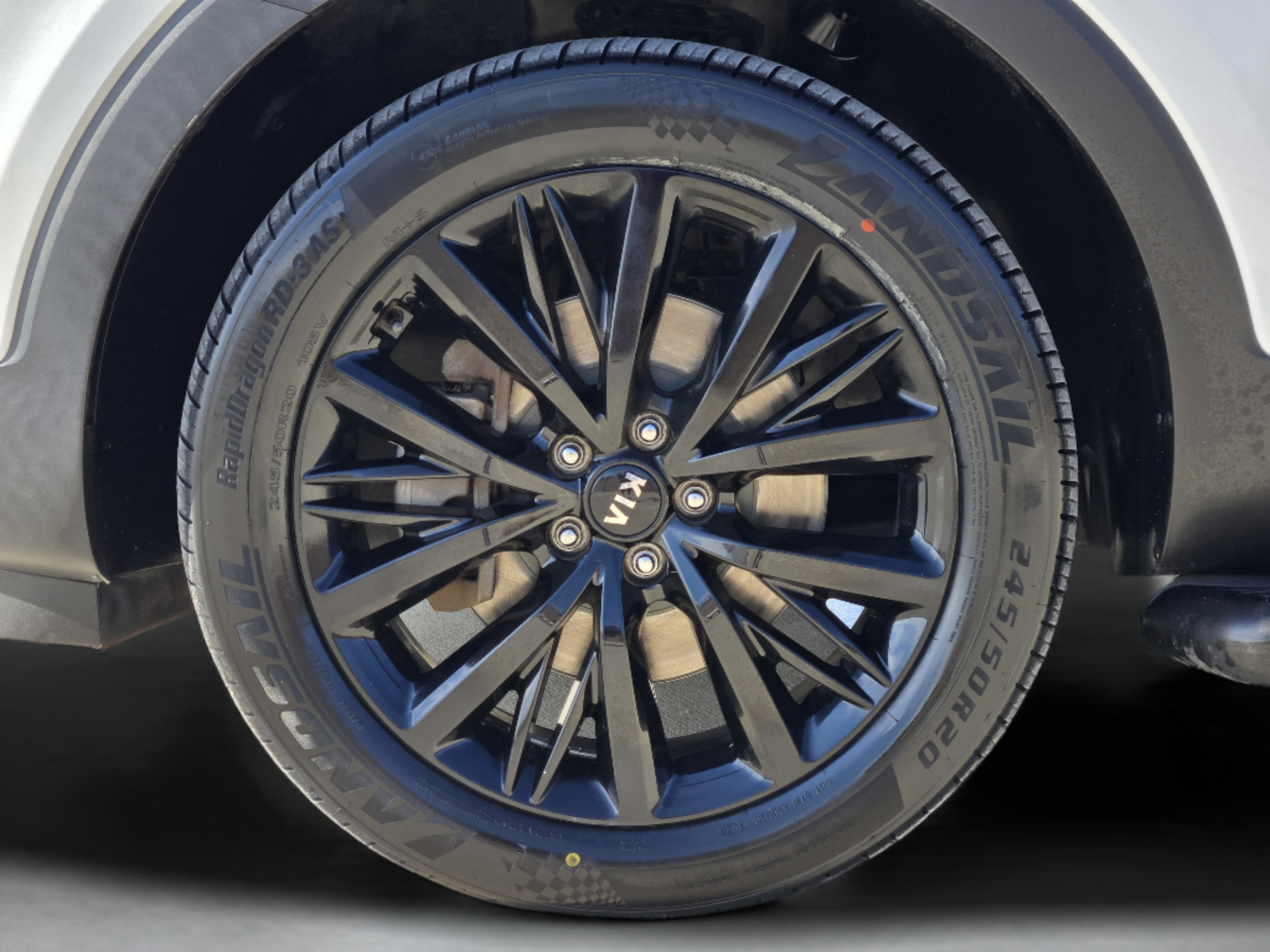 Used 2020 Kia Telluride SX w/ Towing Package FWD image 30