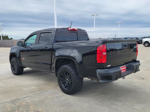 Used 2021 Chevrolet Colorado Z71 w/ Z71 Midnight Edition image 3