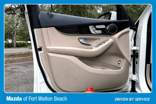 Used 2021 Mercedes-Benz GLC 300 image 17