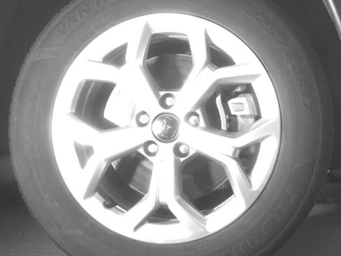 Used 2025 Jeep Compass Latitude image 13