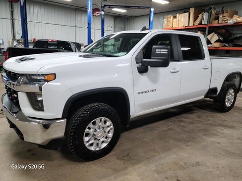 Used 2021 Chevrolet Silverado 2500 LT w/ Fleet Comfort Package image 3