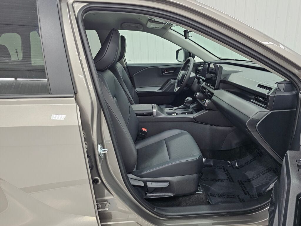 Used 2026 Toyota RAV4 XLE Premium AWD/4WD image 17