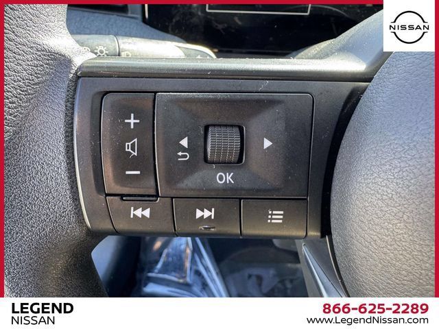 Certified 2025 Nissan Kicks SV AWD/4WD image 19