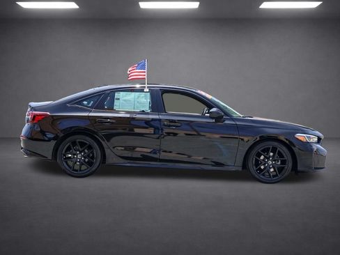 Used 2025 Honda Civic Sport image 3