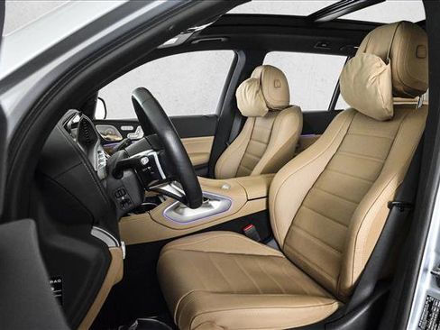 Certified 2025 Mercedes-Benz GLS 450 4MATIC image 18