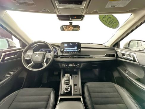 Used 2023 Mitsubishi Outlander SE AWD/4WD image 20