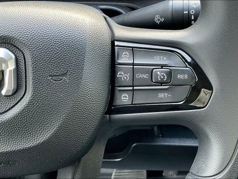 New 2025 RAM ProMaster 2500 w/ Quick Order Package 22G SLT image 17