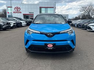 Used 2019 Toyota C-HR XLE video 2