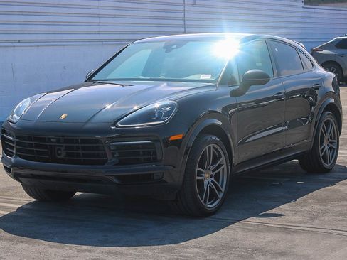 Used 2021 Porsche Cayenne Coupe AWD/4WD image 3