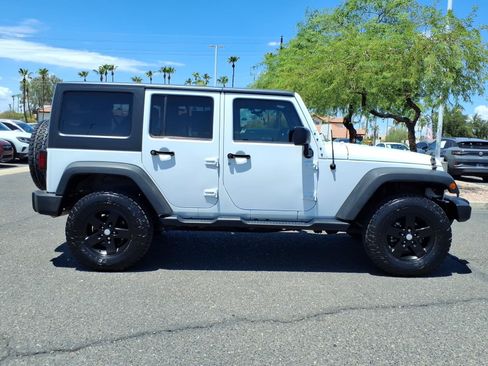 Used 2016 Jeep Wrangler Unlimited Sport w/ Quick Order Package 24S AWD/4WD image 8
