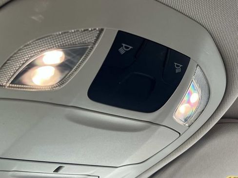 Used 2017 Chrysler Pacifica LX image 27