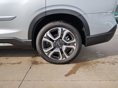 Used 2025 Subaru Ascent Limited image 17