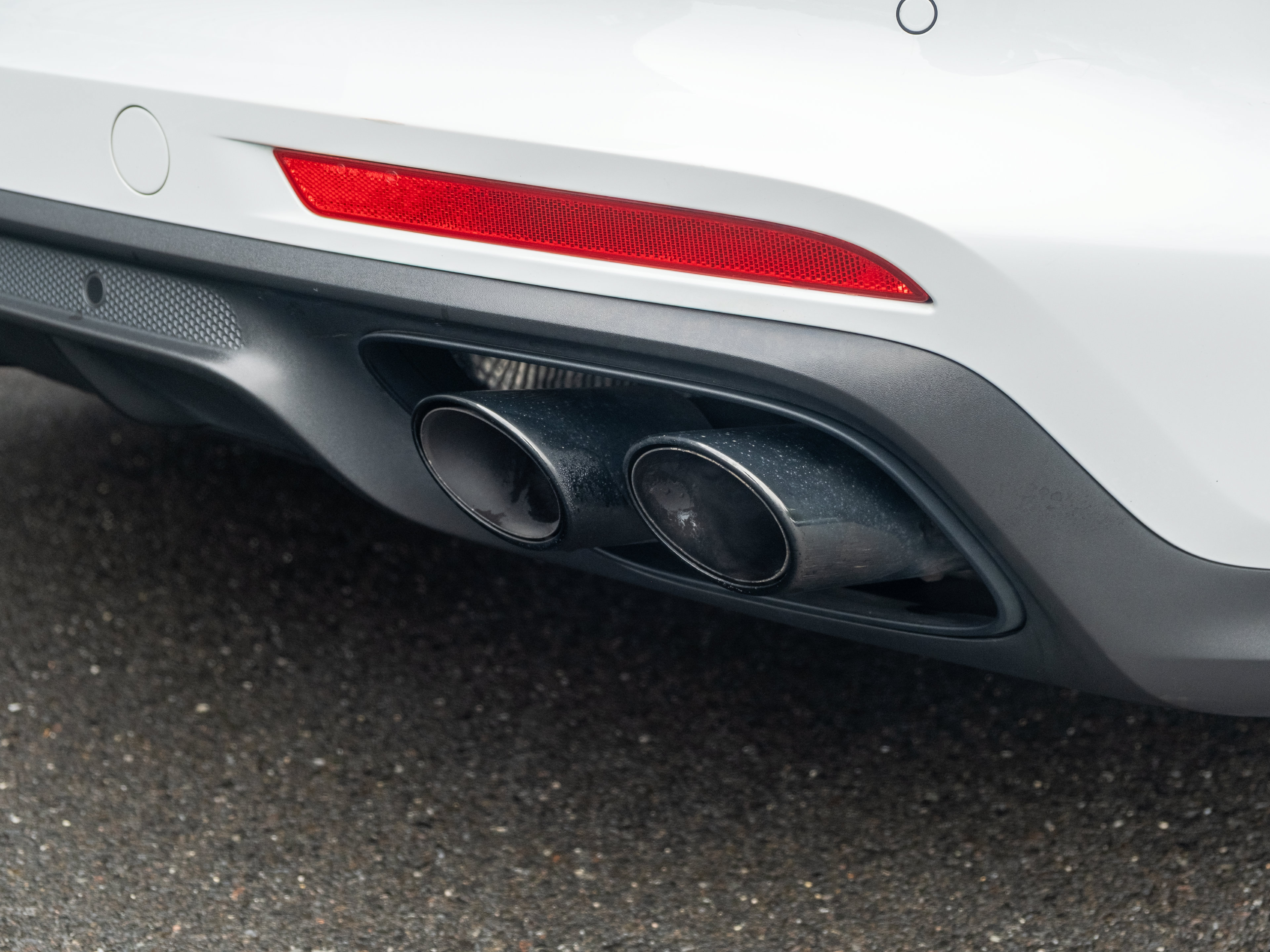 Certified 2023 Porsche Panamera 4 Platinum Edition AWD/4WD image 24