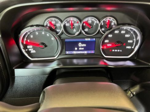 Used 2021 Chevrolet Silverado 1500 LT w/ Z71 Off-Road Package AWD/4WD image 15