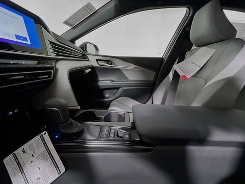 New 2025 Toyota Camry SE image 22