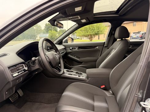 Certified 2025 Honda Civic Sport image 14