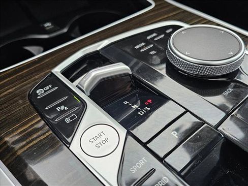 Used 2024 BMW X5 xDrive50e image 29