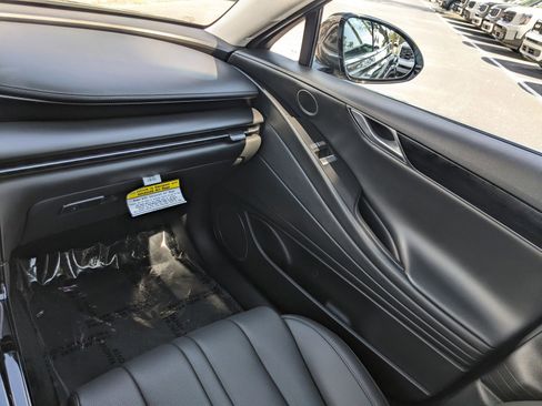 Used 2025 Genesis G80 2.5T image 13