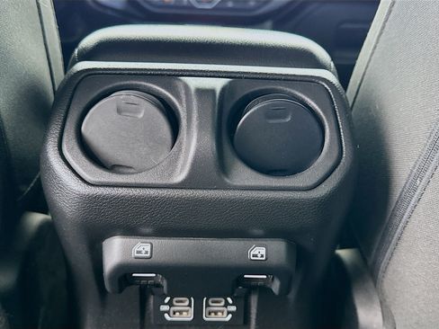 Used 2023 Jeep Gladiator Sport AWD/4WD image 17