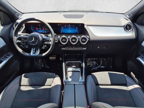 Used 2026 Mercedes-Benz GLA 35 AMG 4MATIC image 18