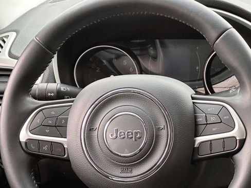 Used 2019 Jeep Compass Latitude image 20