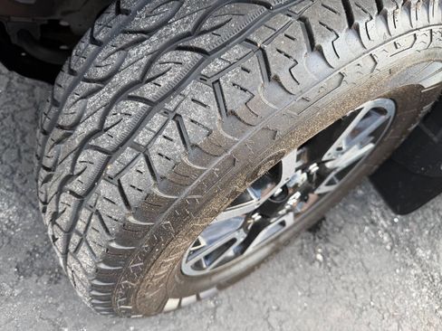 Used 2015 Toyota Tundra SR5 w/ TRD Off Road Package image 17