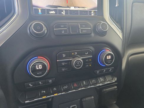 Used 2022 Chevrolet Silverado 1500 LTZ image 19