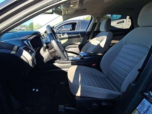 Used 2020 Ford Fusion S image 3