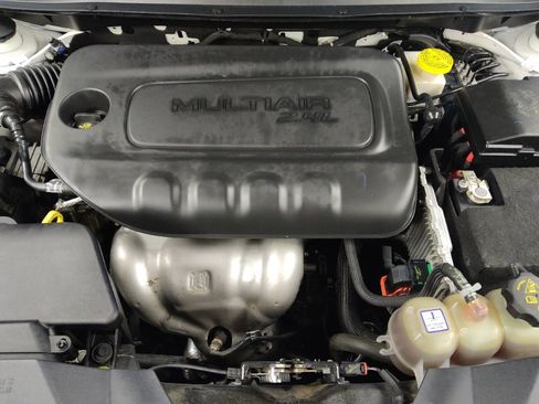 Used 2019 Jeep Cherokee Latitude w/ Popular Appearance Group FWD image 30