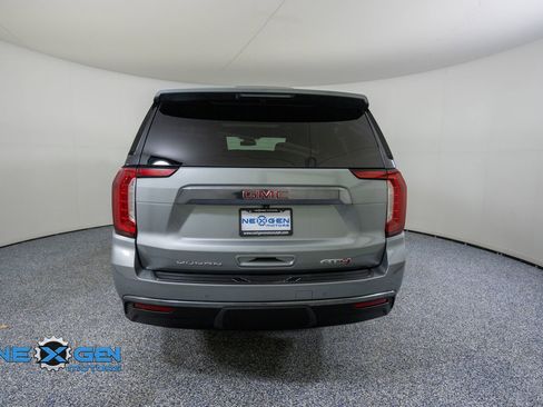 Used 2024 GMC Yukon XL AT4 w/ AT4 Premium Plus Package AWD/4WD image 6