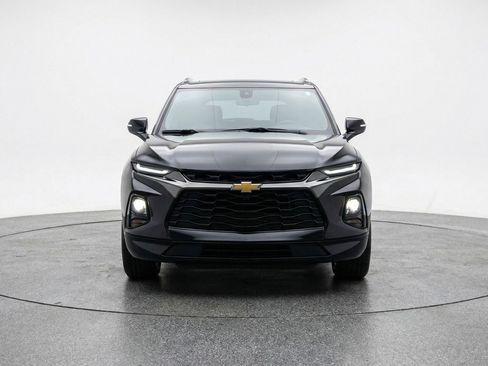 Used 2025 Chevrolet Blazer LT FWD image 2