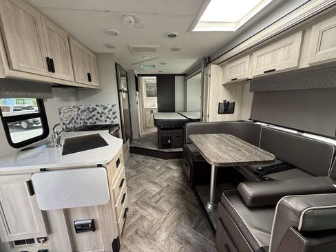 Used 2022 Ford E-450 and Econoline 450 Super Duty w/ Motorhome Prep Package image 10