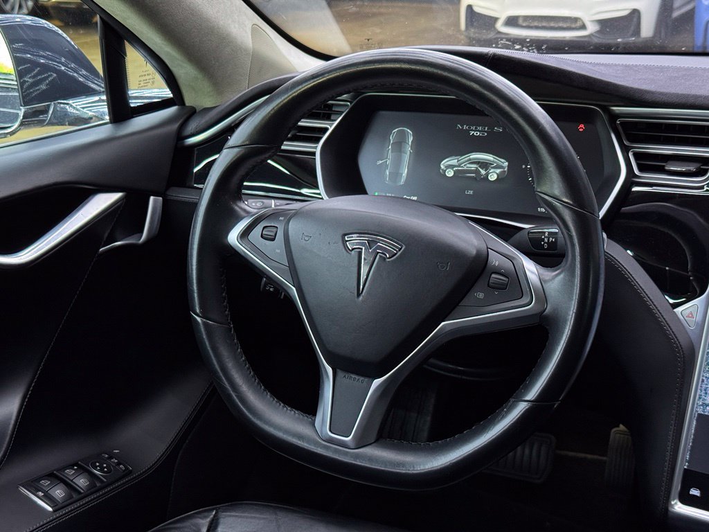 Used 2016 Tesla Model S 70D AWD/4WD image 7