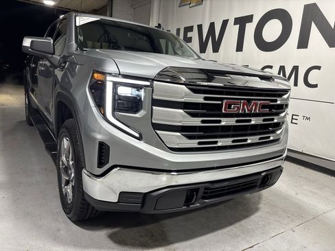 New 2026 GMC Sierra 1500 SLE w/ Preferred Package image 35