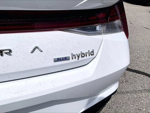 Used 2021 Hyundai Elantra Blue FWD image 27