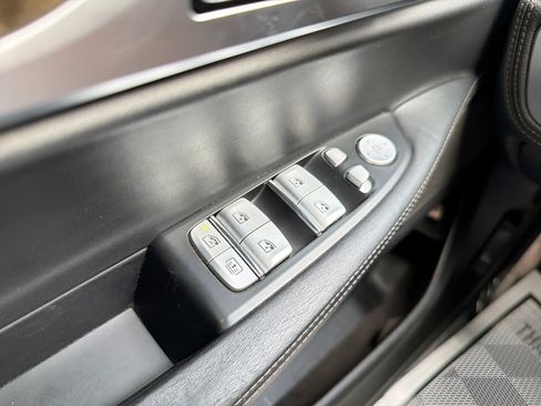 Used 2019 BMW 750i xDrive w/ M Sport Package AWD/4WD image 15